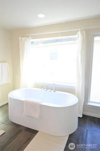 16327 25th St E, Lake Tapps, WA 98391