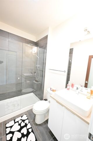 16327 25th St E, Lake Tapps, WA 98391