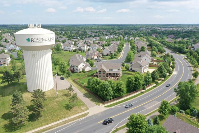 1117 149th Street W, Rosemount, MN 55068