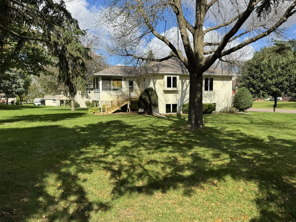 1540 Falcon Drive, Fairmont, MN 56031 — photo 4
