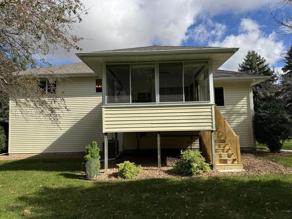1540 Falcon Drive, Fairmont, MN 56031 — photo 5