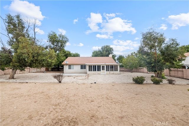 15589 Cheyenne, Hesperia, CA 92345