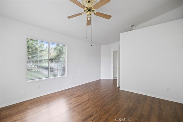 15589 Cheyenne, Hesperia, CA 92345