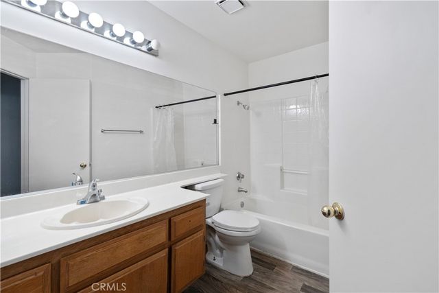 15589 Cheyenne, Hesperia, CA 92345