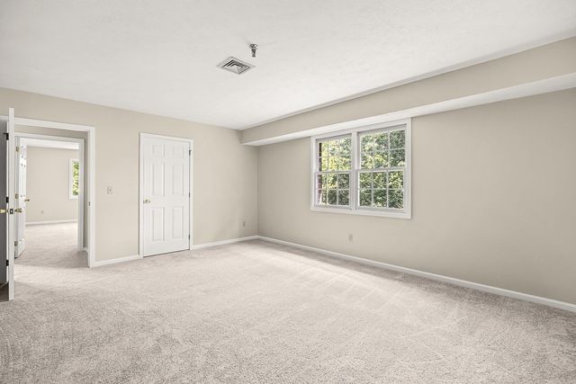 59 Mill St 302, Dracut, MA 01826