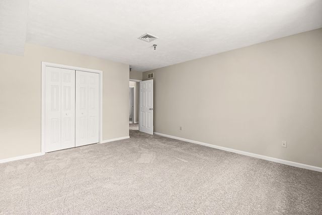 59 Mill St 302, Dracut, MA 01826