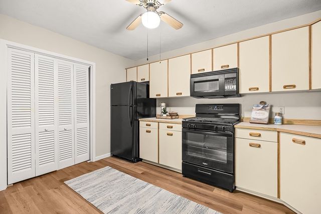 59 Mill St 302, Dracut, MA 01826