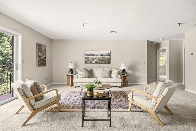 59 Mill St 302, Dracut, MA 01826
