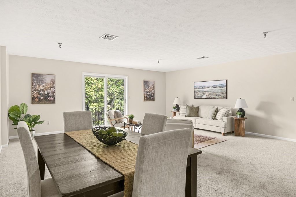 59 Mill St 302, Dracut, MA 01826