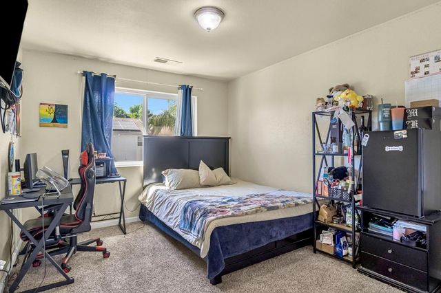 1050 Monterey Street, Madera, CA 93637