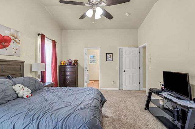 1050 Monterey Street, Madera, CA 93637