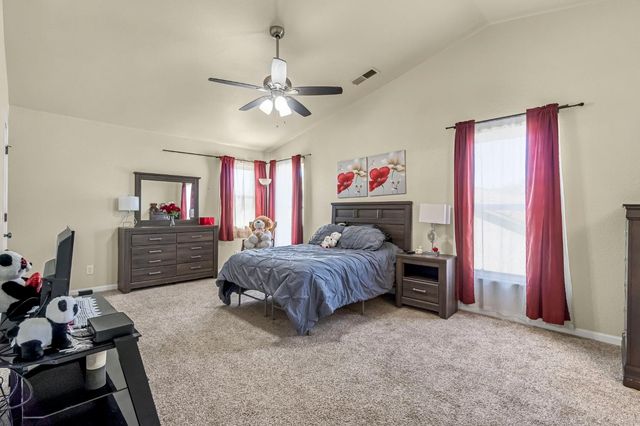 1050 Monterey Street, Madera, CA 93637