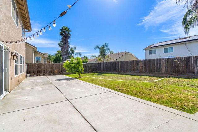 1050 Monterey Street, Madera, CA 93637