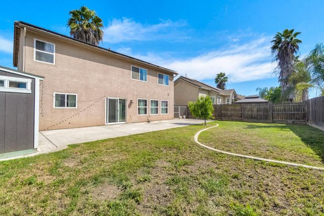 1050 Monterey Street, Madera, CA 93637