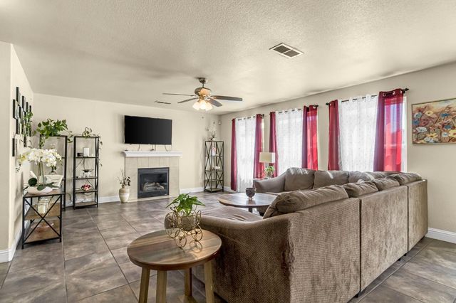 1050 Monterey Street, Madera, CA 93637