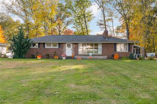 2084 Hazel Street NE, Hartville, OH 44632