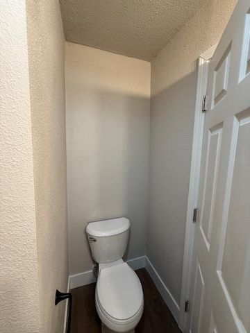 7647 Old Auburn Rd, Citrus Heights, CA 95610