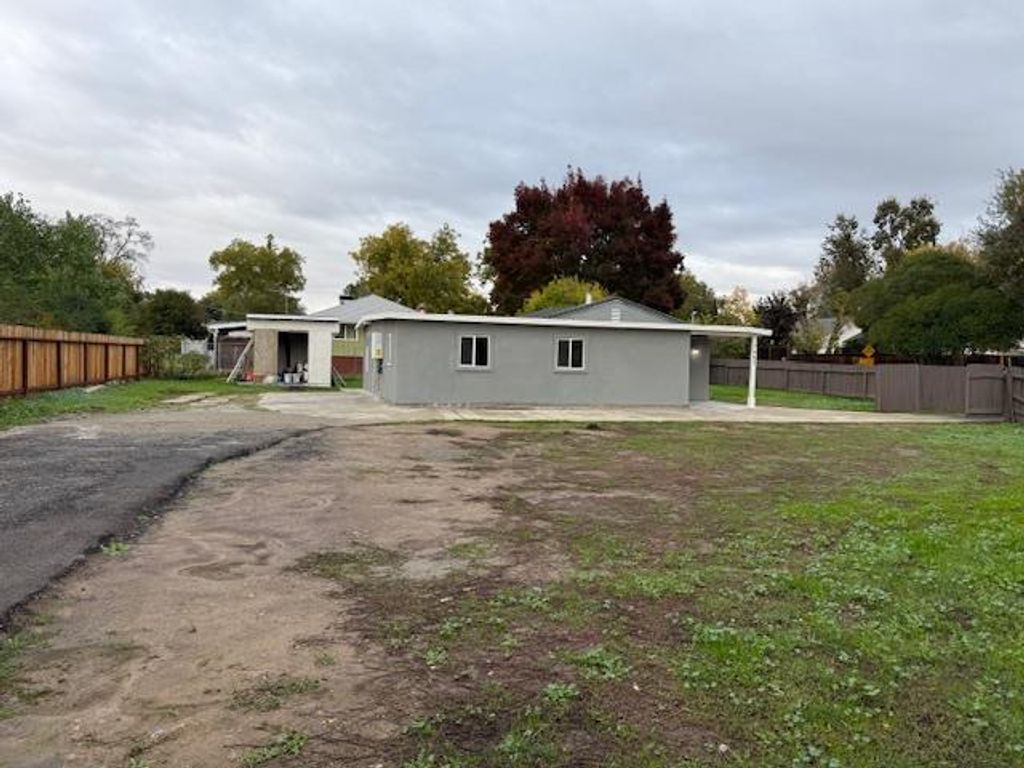 7647 Old Auburn Rd, Citrus Heights, CA 95610
