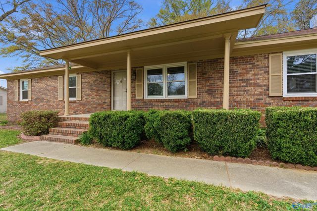 503 Broadway Street, Hartselle, AL 35640