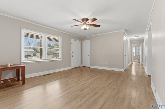 503 Broadway Street, Hartselle, AL 35640