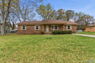 503 Broadway Street, Hartselle, AL 35640