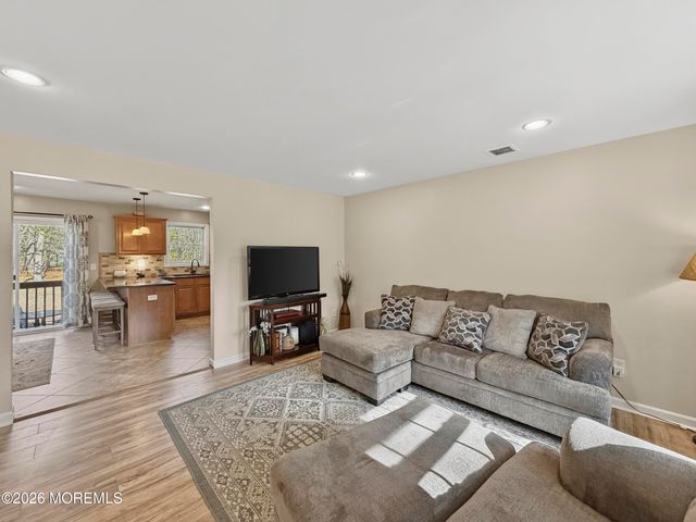 239 Crescent Avenue, Jackson, NJ 08527