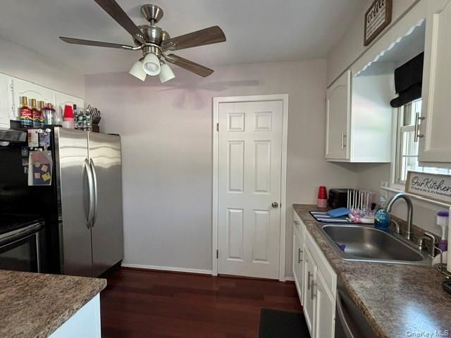 12 Federal Lane, Coram, NY 11727