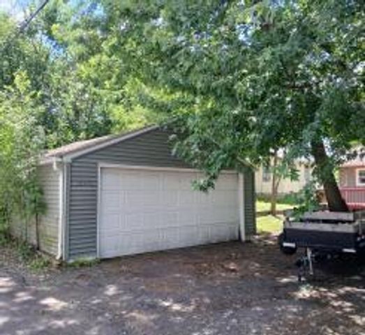 1885 Hawthorne Avenue E, Saint Paul, MN 55119