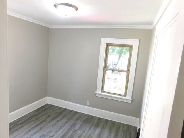 1885 Hawthorne Avenue E, Saint Paul, MN 55119