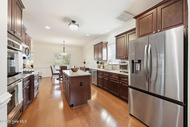 150 Hadley Court, Southern Pines, NC 28387