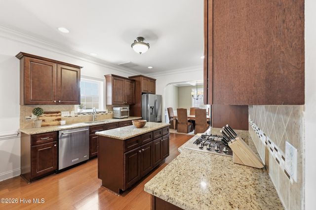 150 Hadley Court, Southern Pines, NC 28387