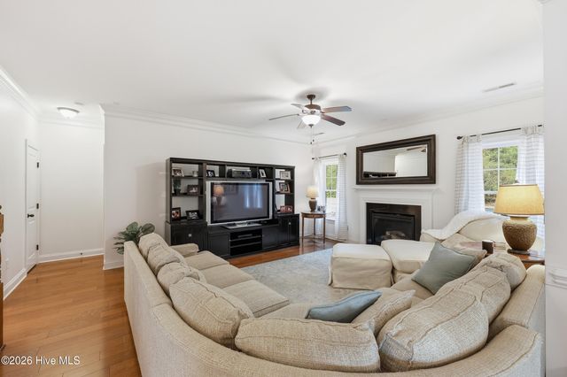 150 Hadley Court, Southern Pines, NC 28387