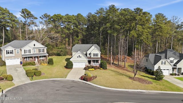 150 Hadley Court, Southern Pines, NC 28387
