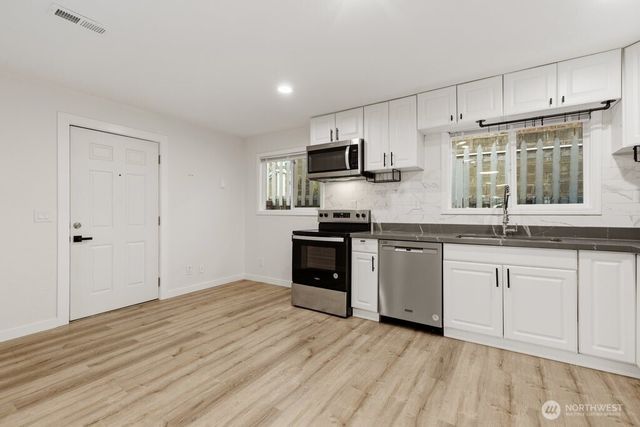 5407 31st Avenue S, Seattle, WA 98108
