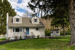 4 Park Ln, Andover Twp., NJ 07860