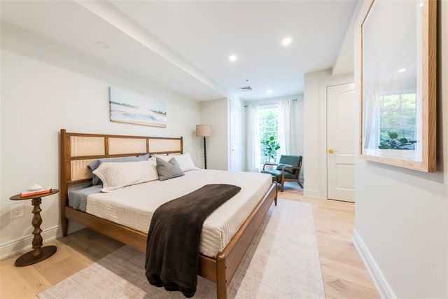 10 Brown & Howard Wharf 107, Newport, RI 02840