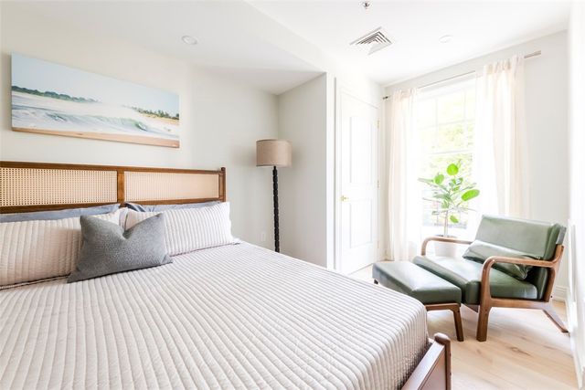 10 Brown & Howard Wharf 107, Newport, RI 02840