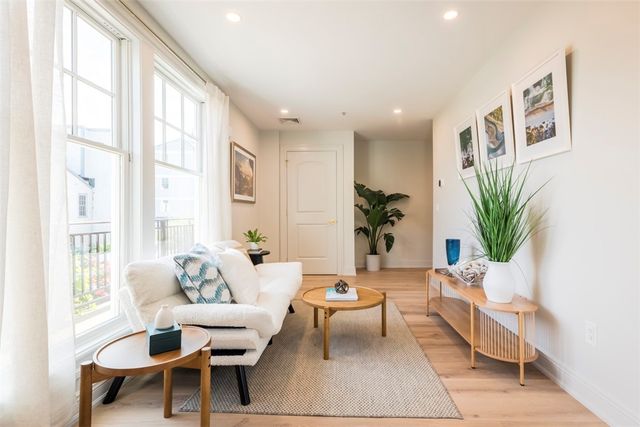 10 Brown & Howard Wharf 107, Newport, RI 02840