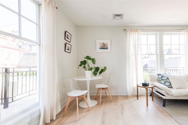 10 Brown & Howard Wharf 107, Newport, RI 02840