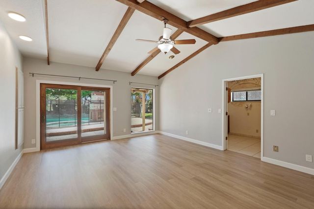 10692 Elkhorn Dr, Stockton, CA 95209