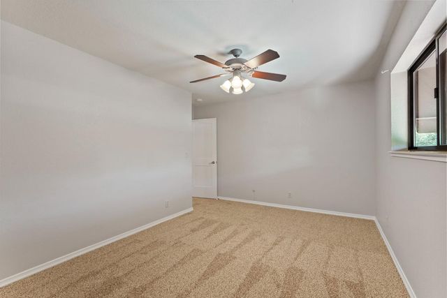 10692 Elkhorn Dr, Stockton, CA 95209
