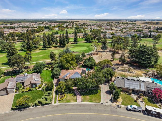 10692 Elkhorn Dr, Stockton, CA 95209
