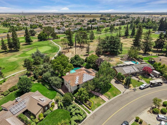 10692 Elkhorn Dr, Stockton, CA 95209
