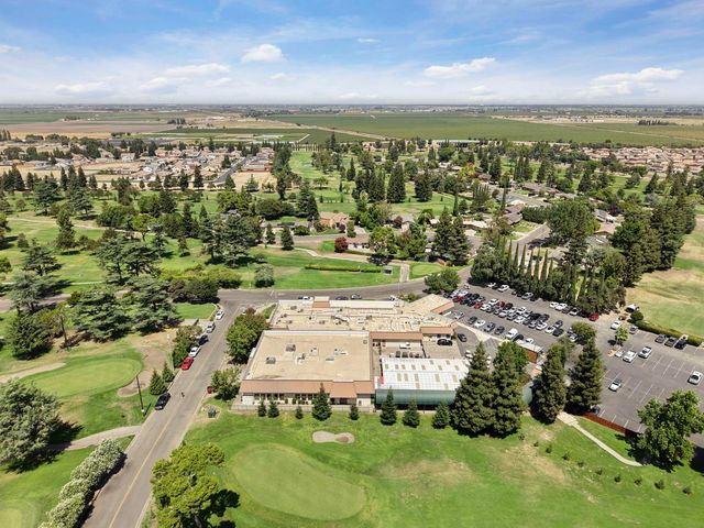 10692 Elkhorn Dr, Stockton, CA 95209