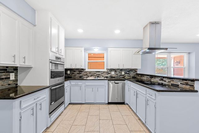 1103 Manatee Lane, Houston, TX 77090