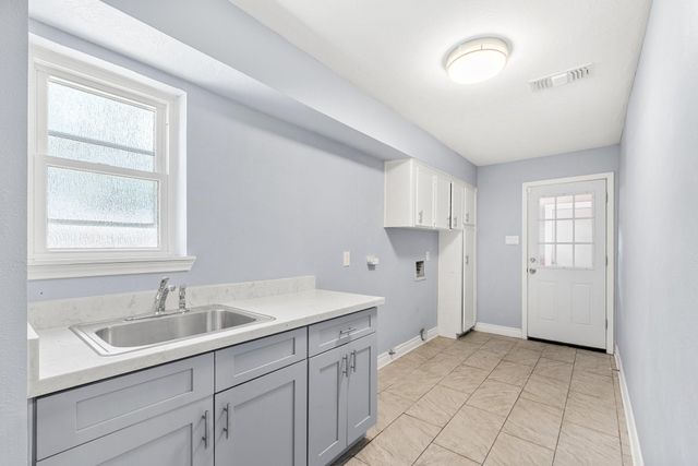 1103 Manatee Lane, Houston, TX 77090