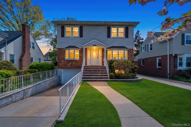 100 E Melrose Street, Valley Stream, NY 11580