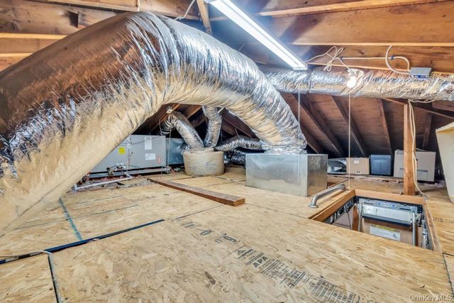 100 E Melrose Street, Valley Stream, NY 11580