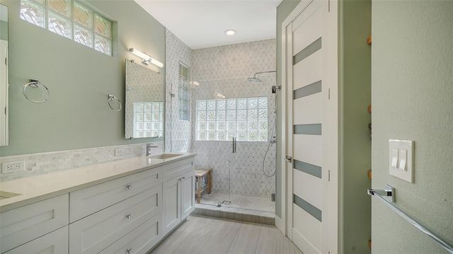 7198 DEL LAGO DRIVE, Sarasota, FL 34238