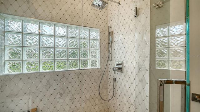 7198 DEL LAGO DRIVE, Sarasota, FL 34238